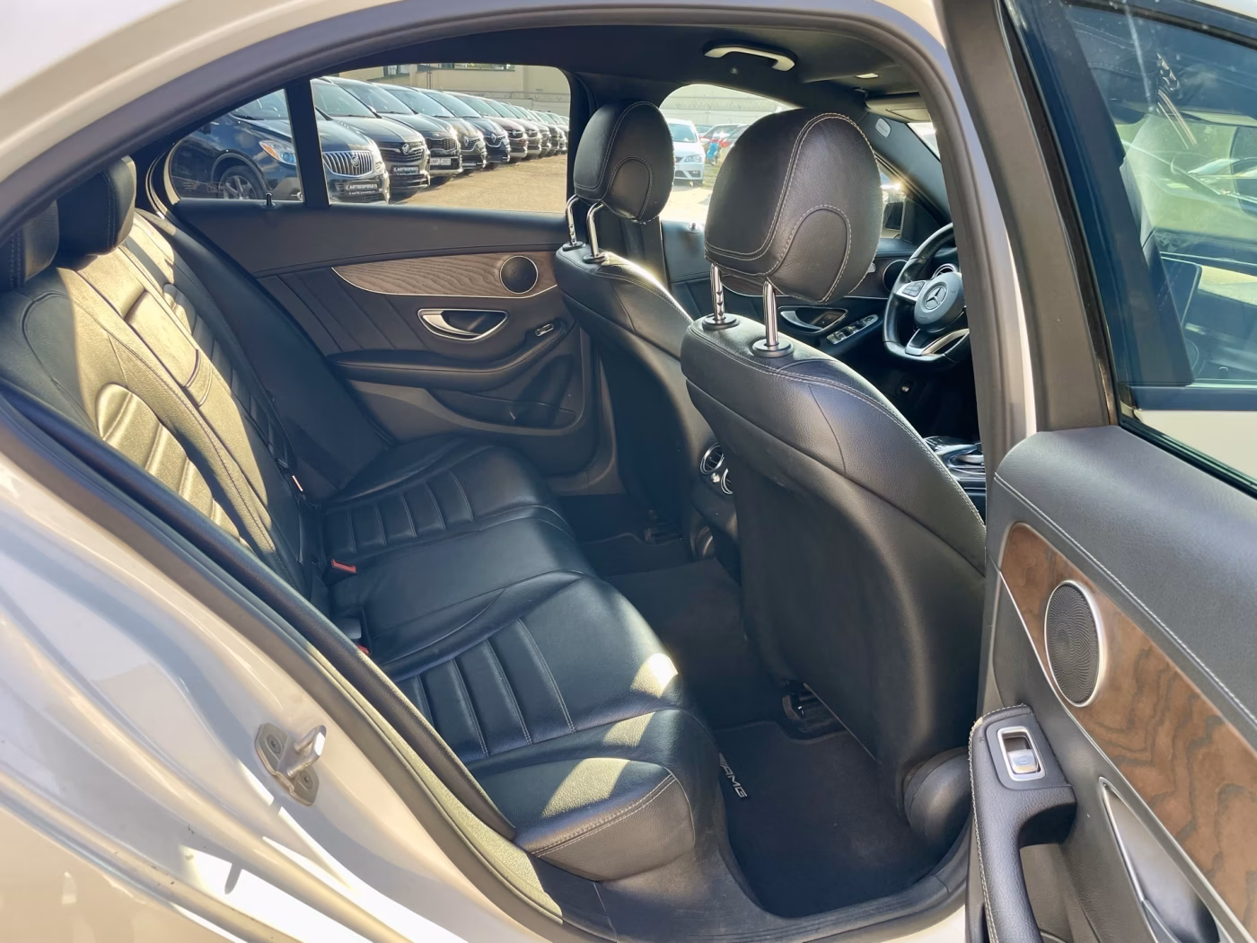 Mercedes-Benz C-Класс фото 23