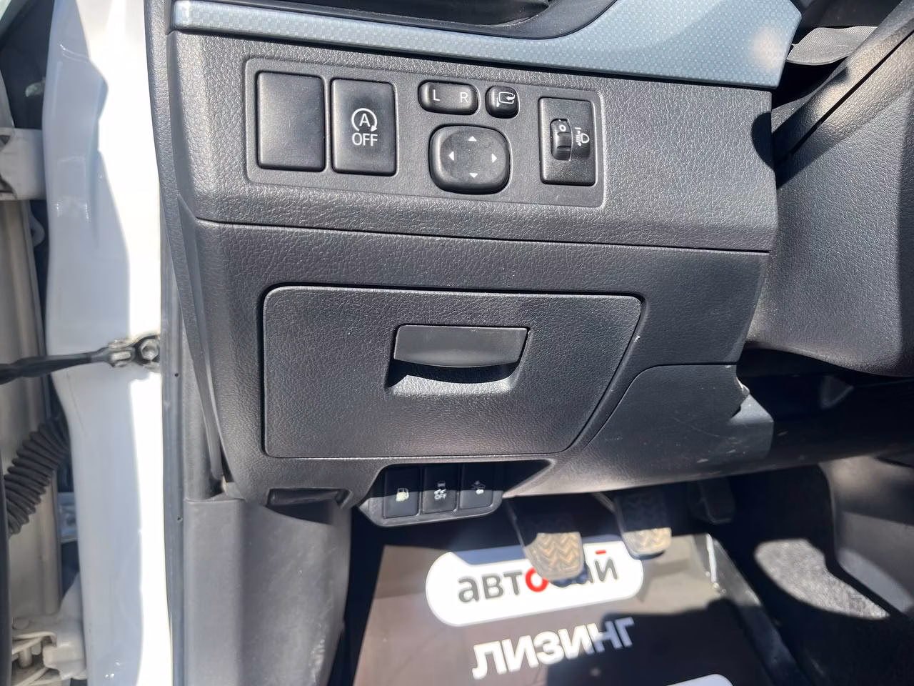 Toyota Avensis фото 21