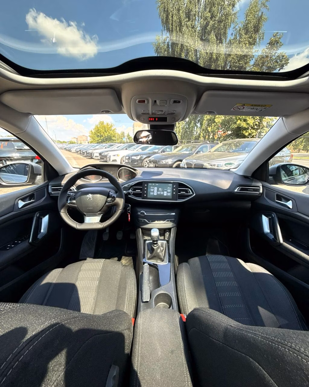 Peugeot 308 фото 10