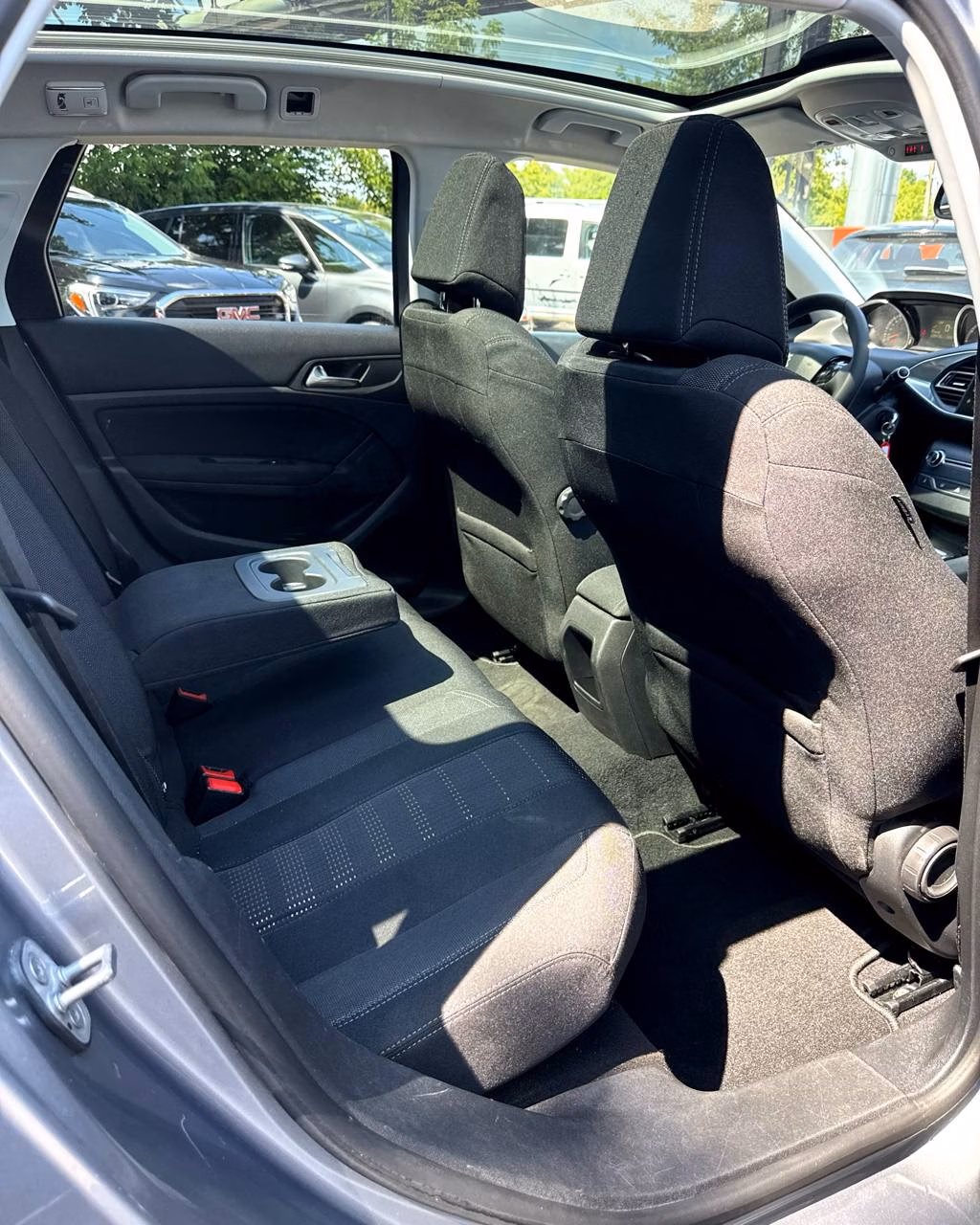 Peugeot 308 фото 14