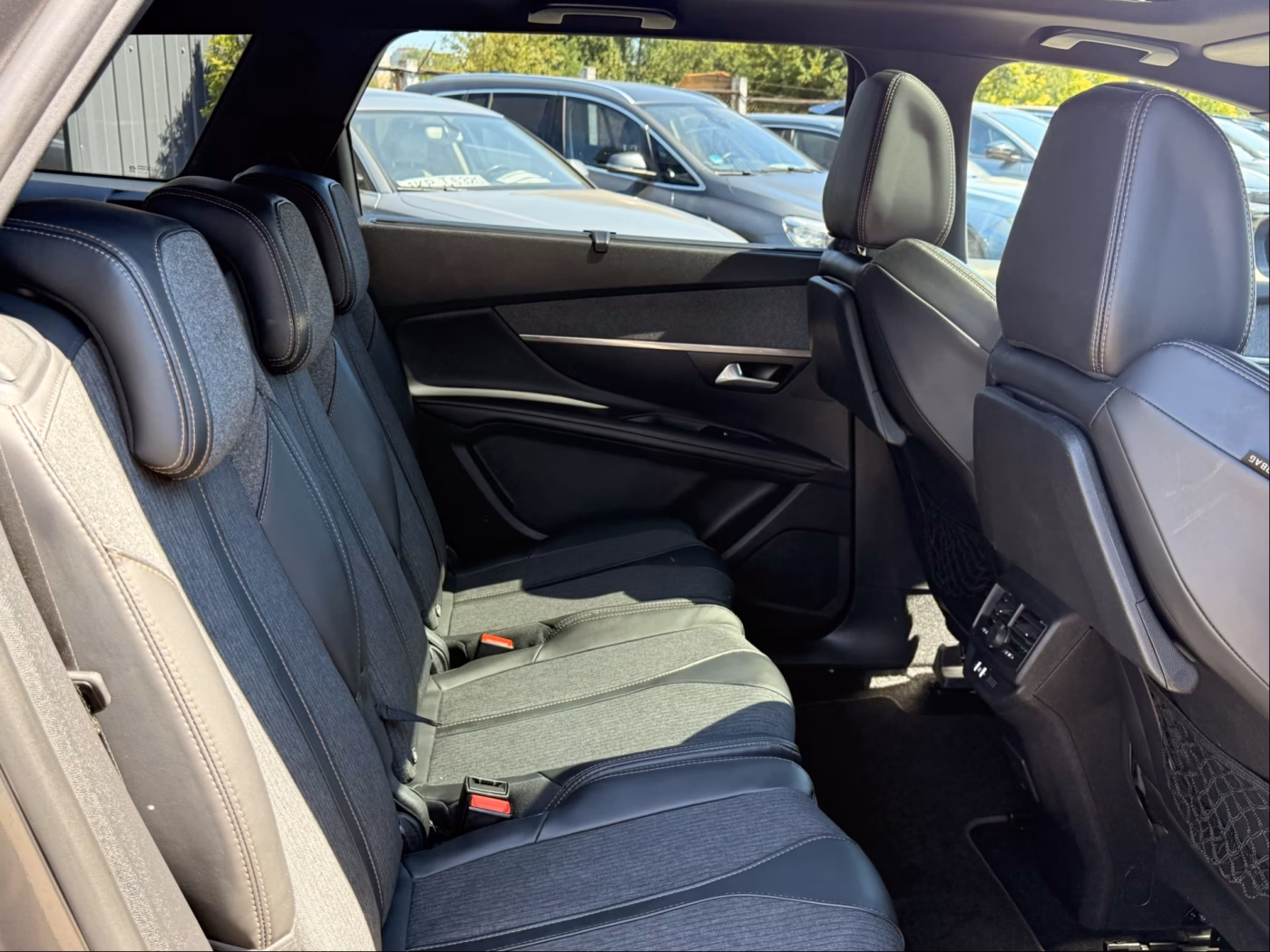 Peugeot 5008 фото 21