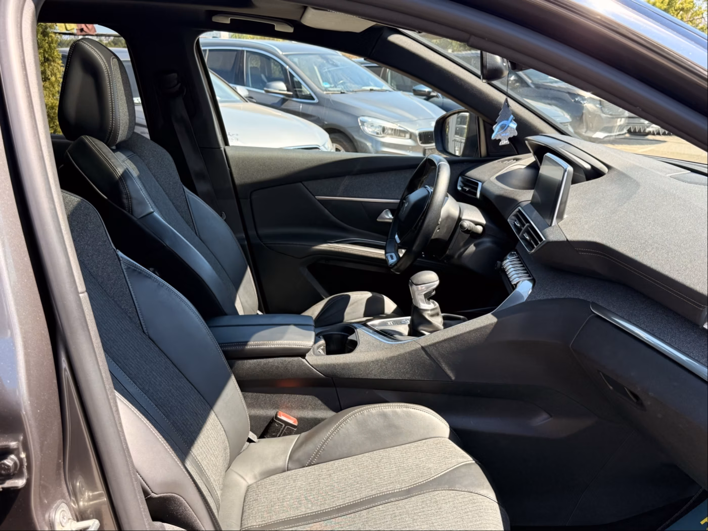 Peugeot 5008 фото 23