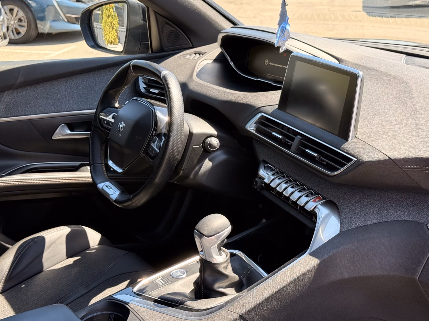 Peugeot 5008 фото 24