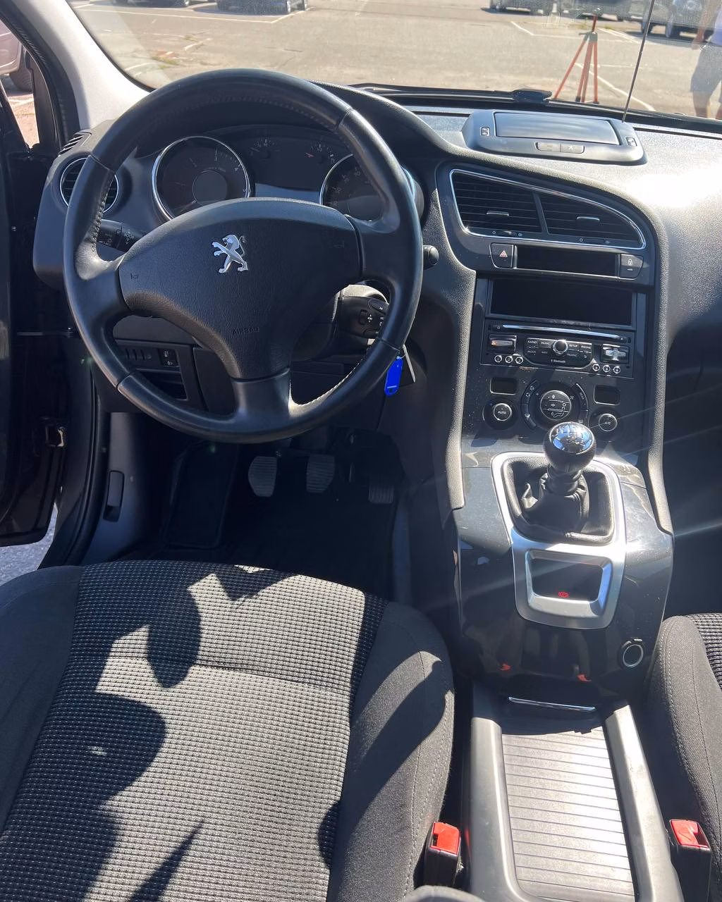 Peugeot 5008 фото 11