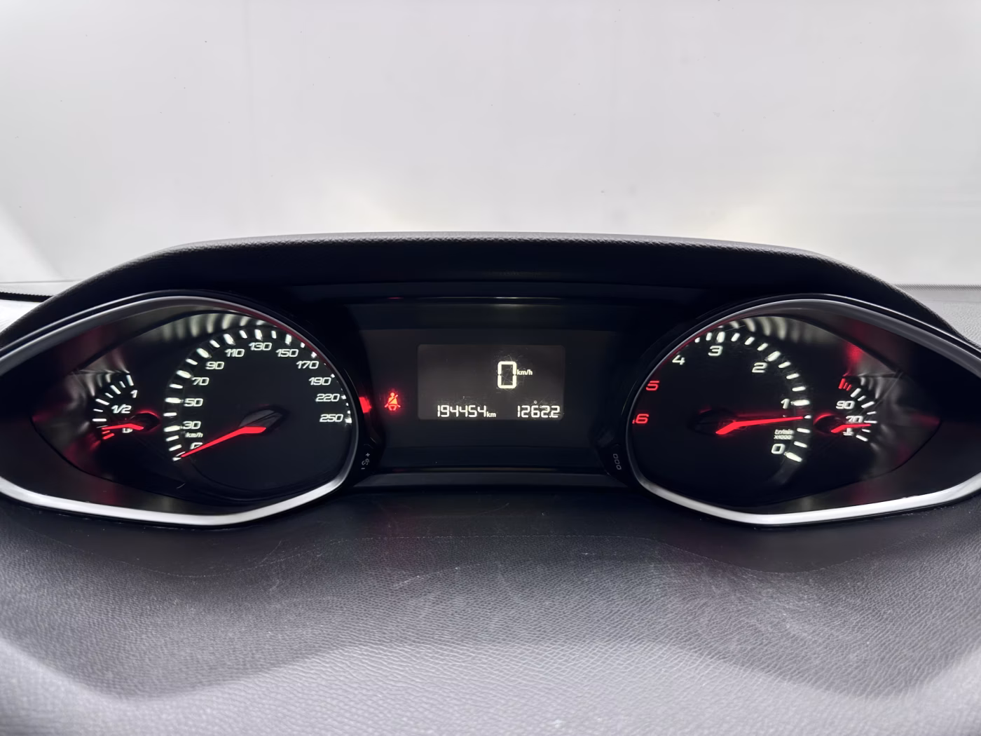 Peugeot 308 фото 13
