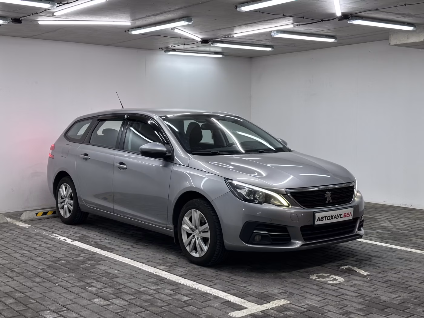 Peugeot 308 фото 3