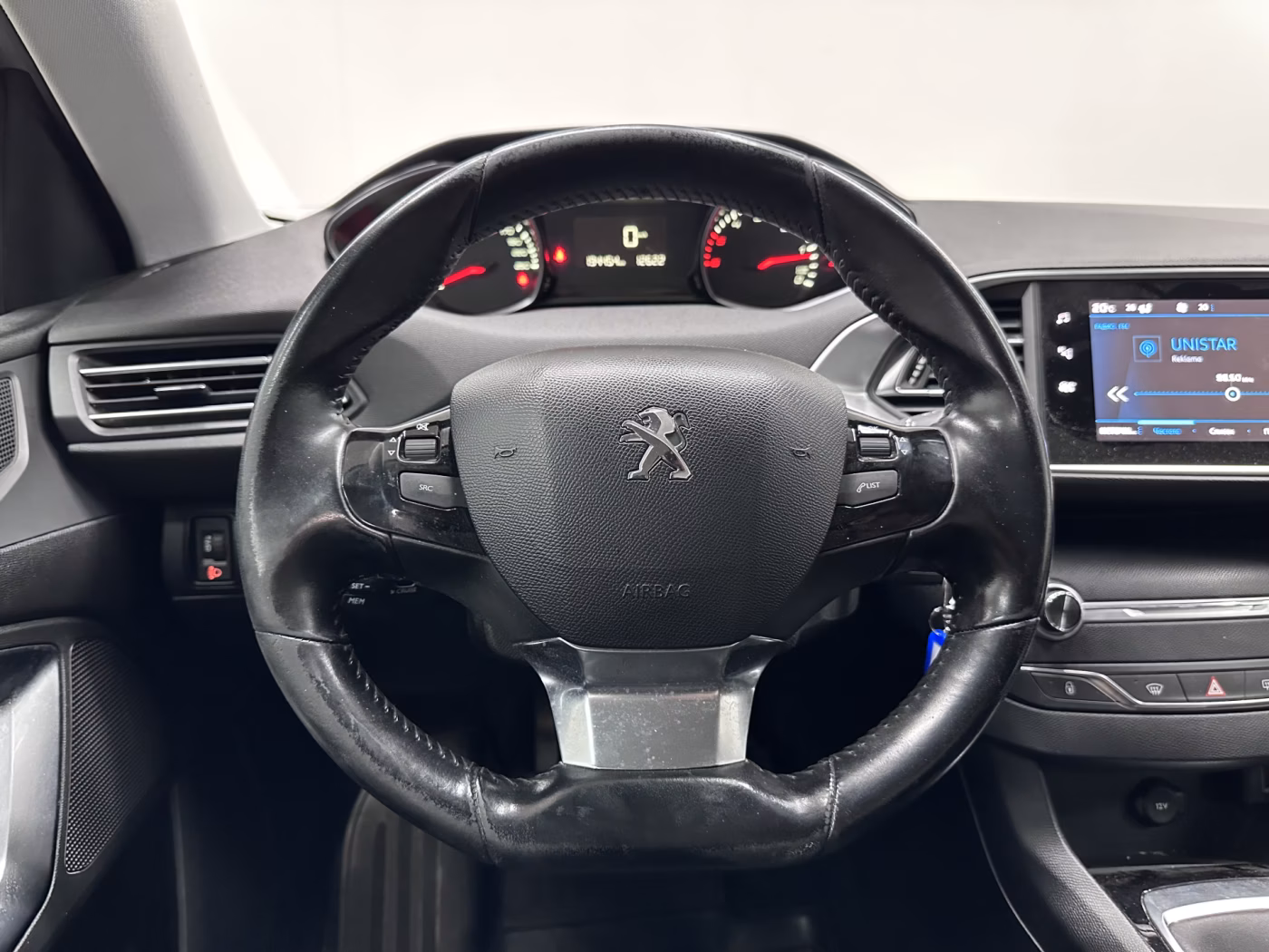Peugeot 308 фото 11