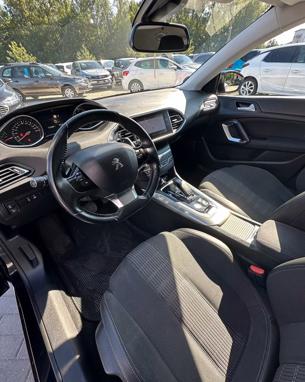 Peugeot 308 фото 9