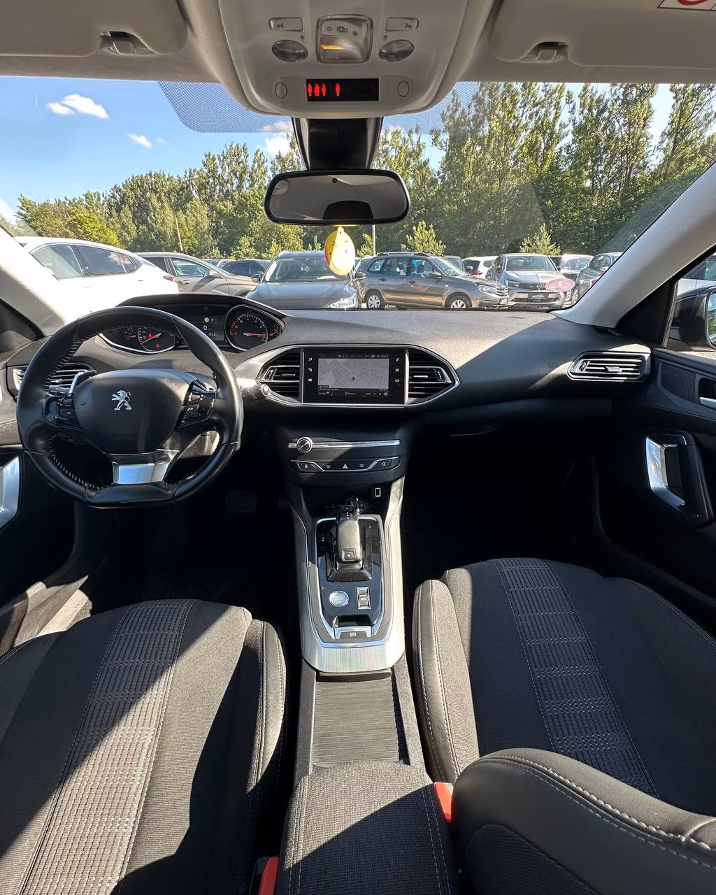 Peugeot 308 фото 11