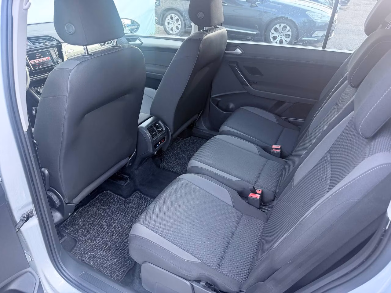 Volkswagen Touran фото 14