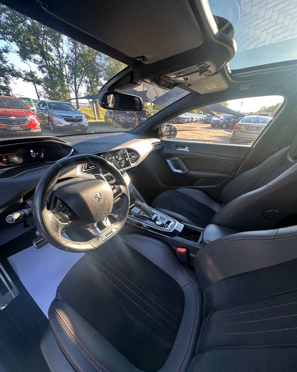 Peugeot 308 фото 9