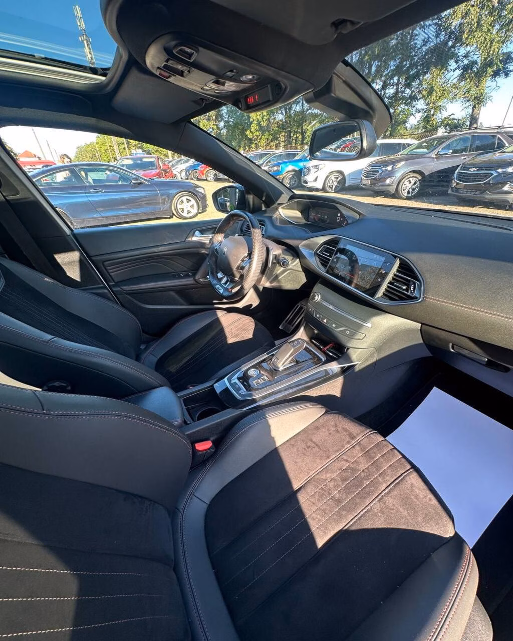 Peugeot 308 фото 11