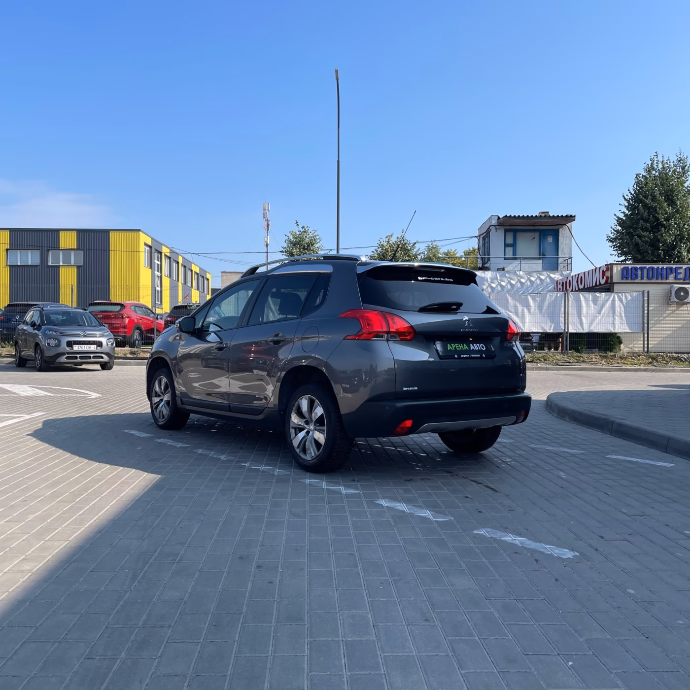Peugeot 2008 фото 6