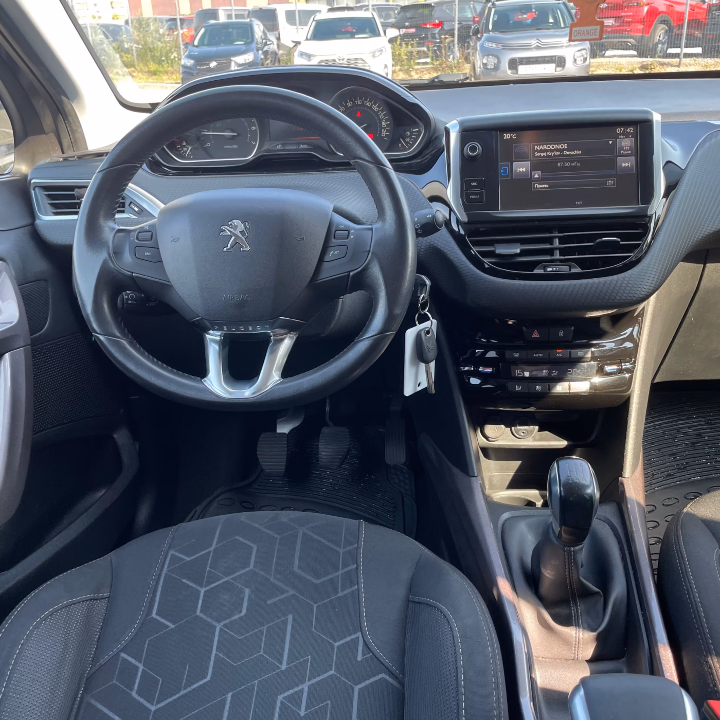Peugeot 2008 фото 23