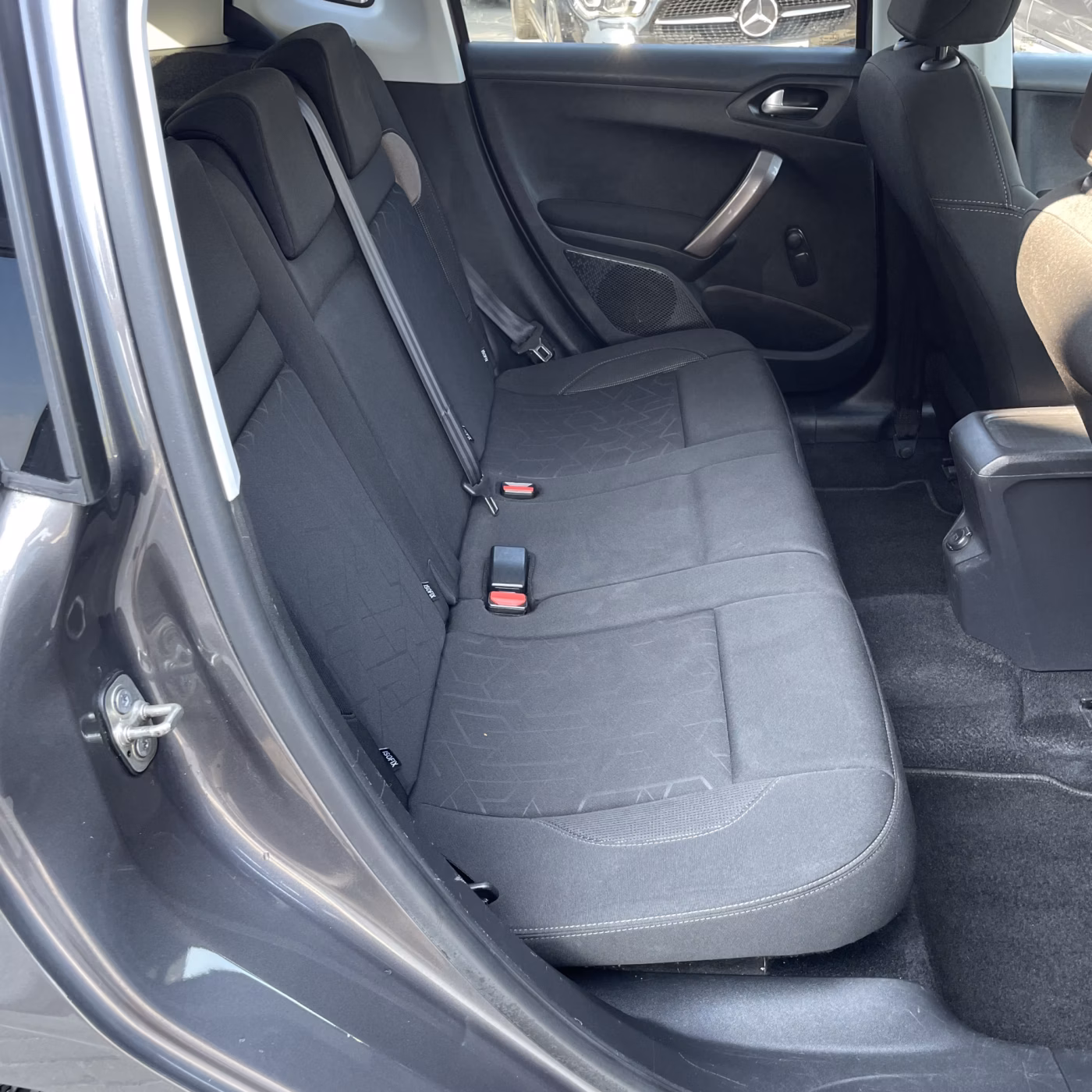 Peugeot 2008 фото 22
