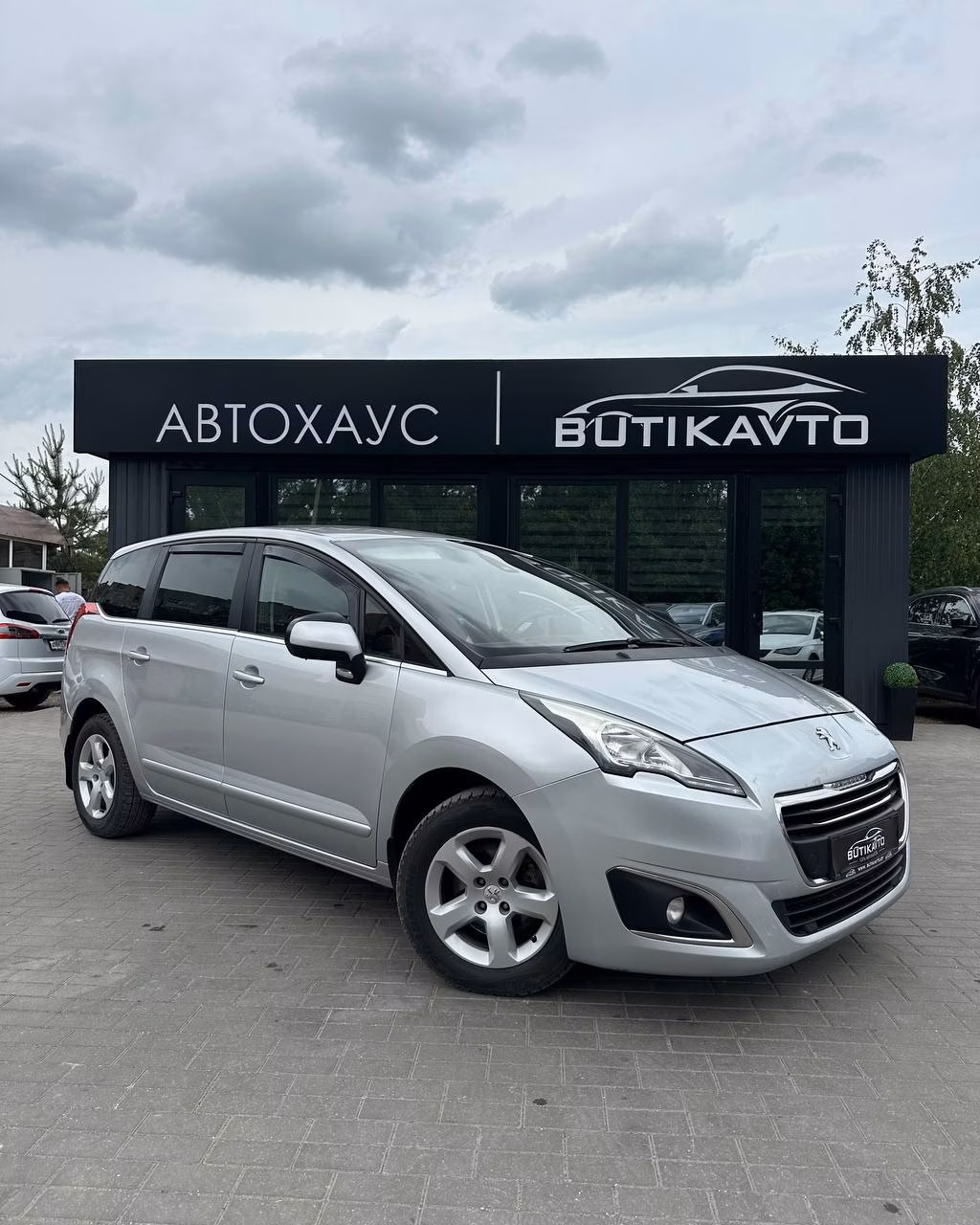 Peugeot 5008