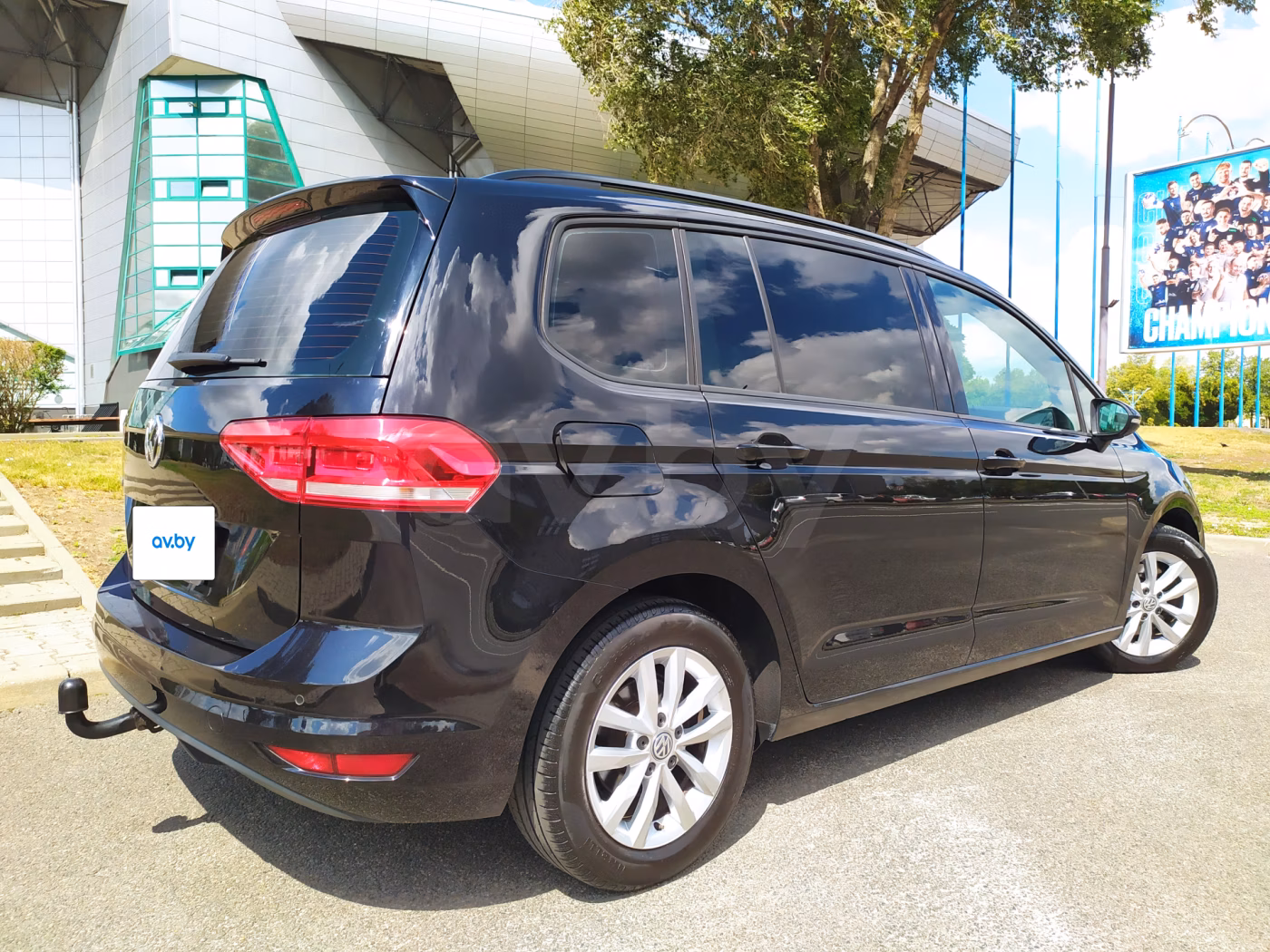 Volkswagen Touran фото 2