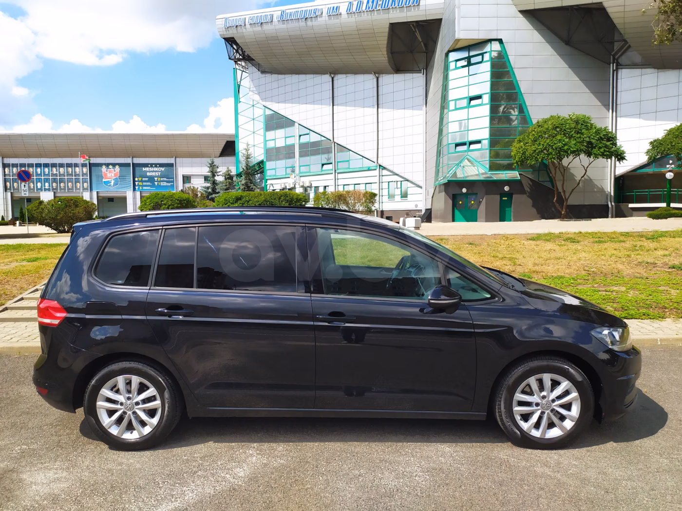 Volkswagen Touran фото 7