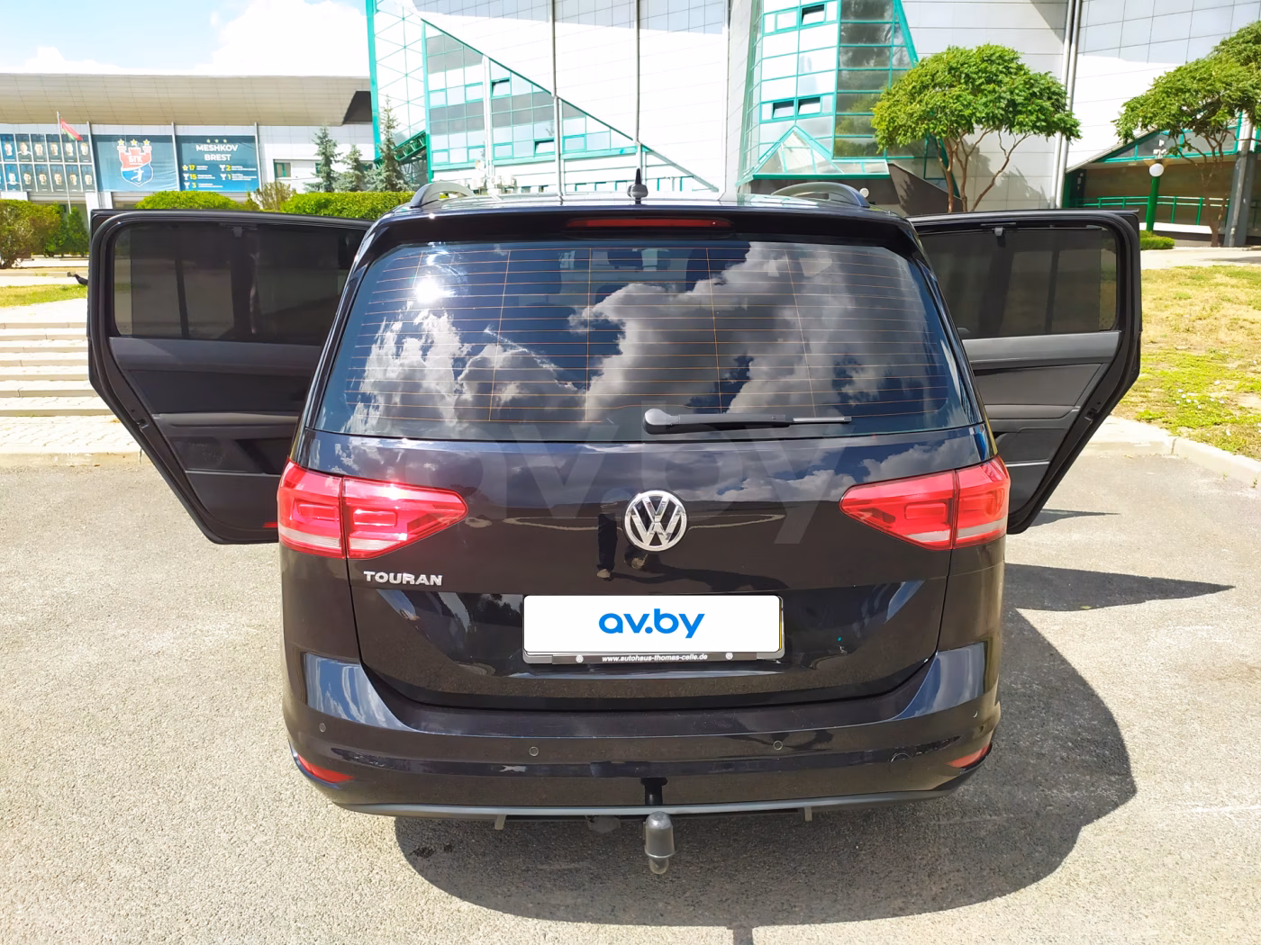 Volkswagen Touran фото 8