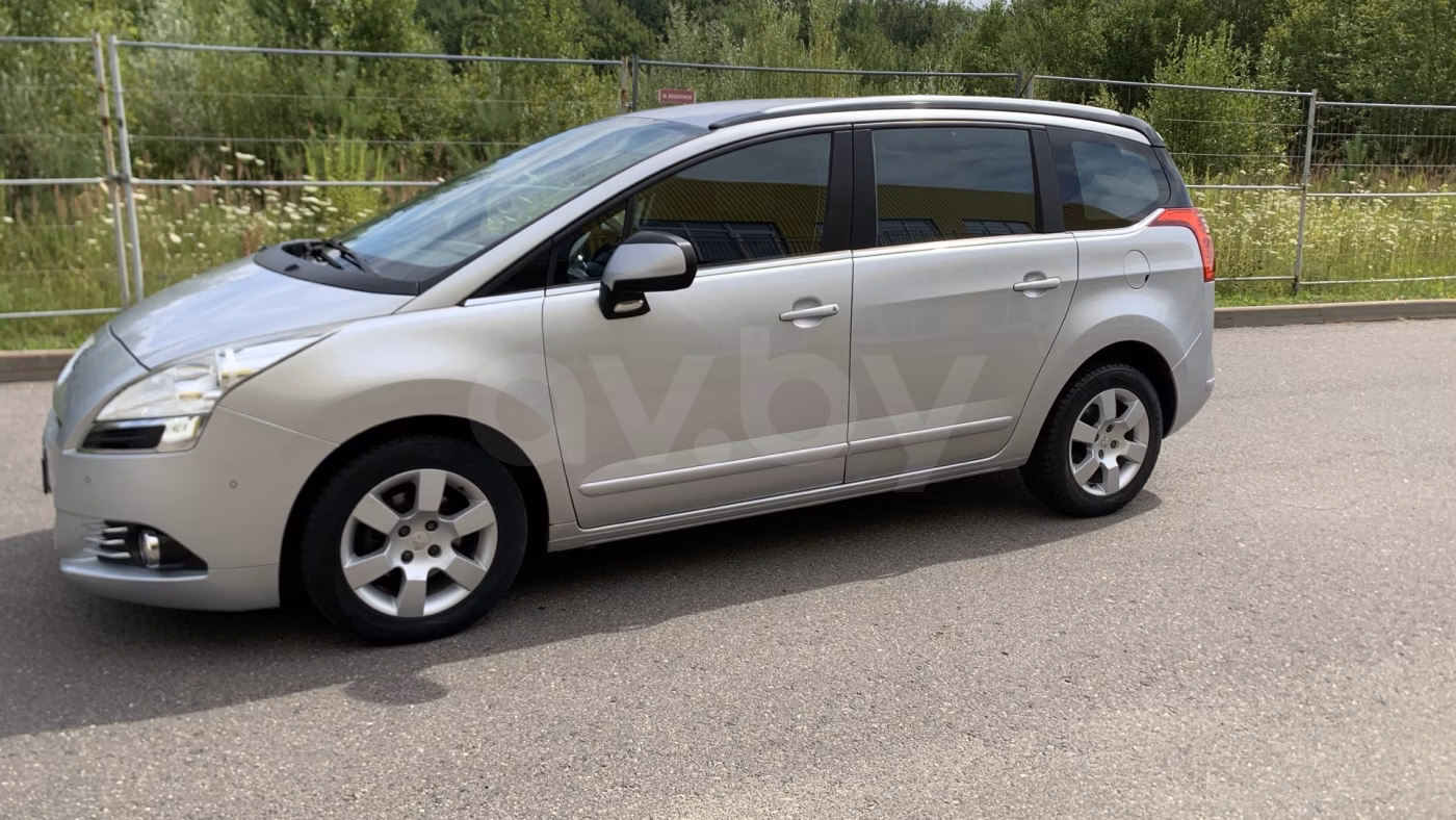 Peugeot 5008