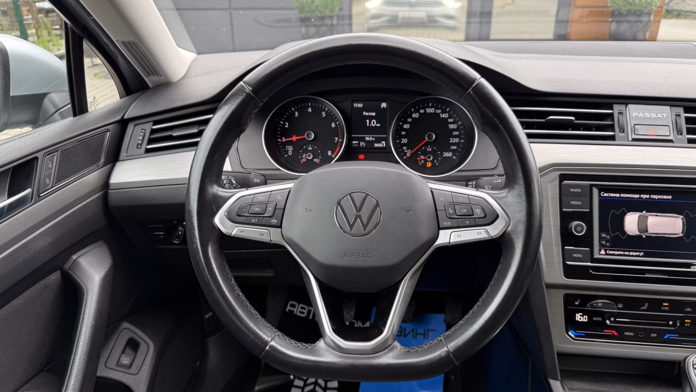 Volkswagen Passat фото 9