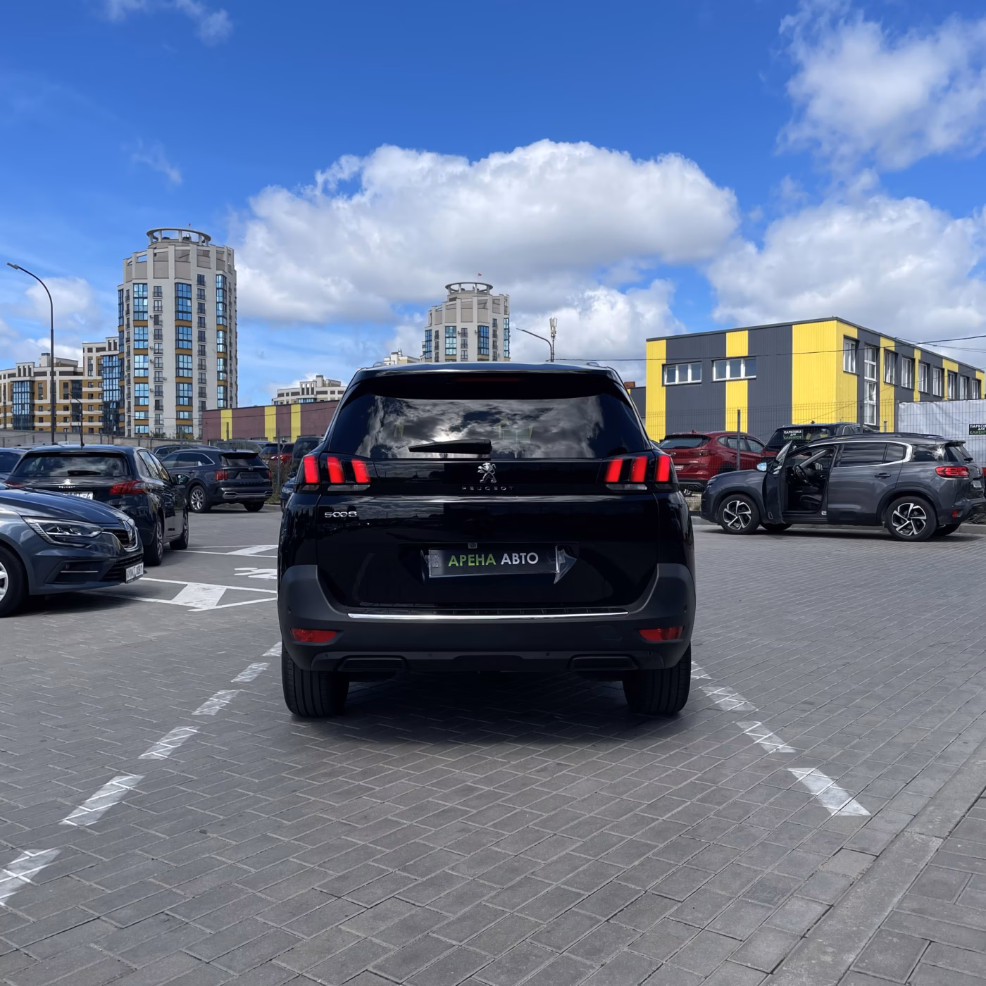 Peugeot 5008 фото 5