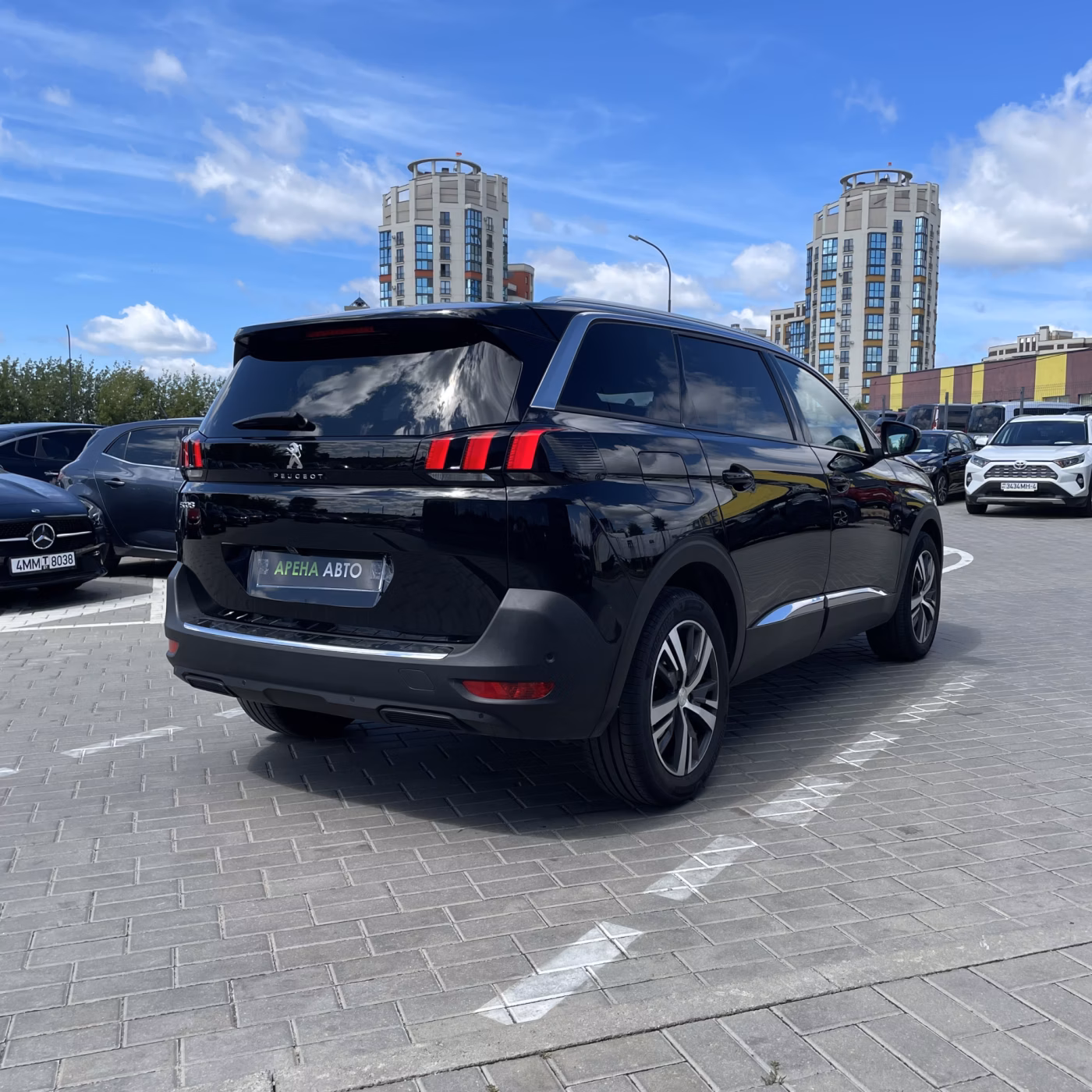 Peugeot 5008 фото 4