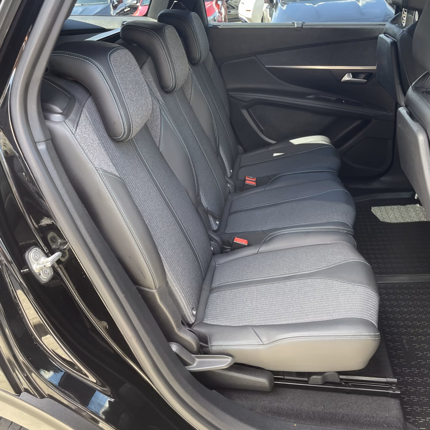 Peugeot 5008 фото 24