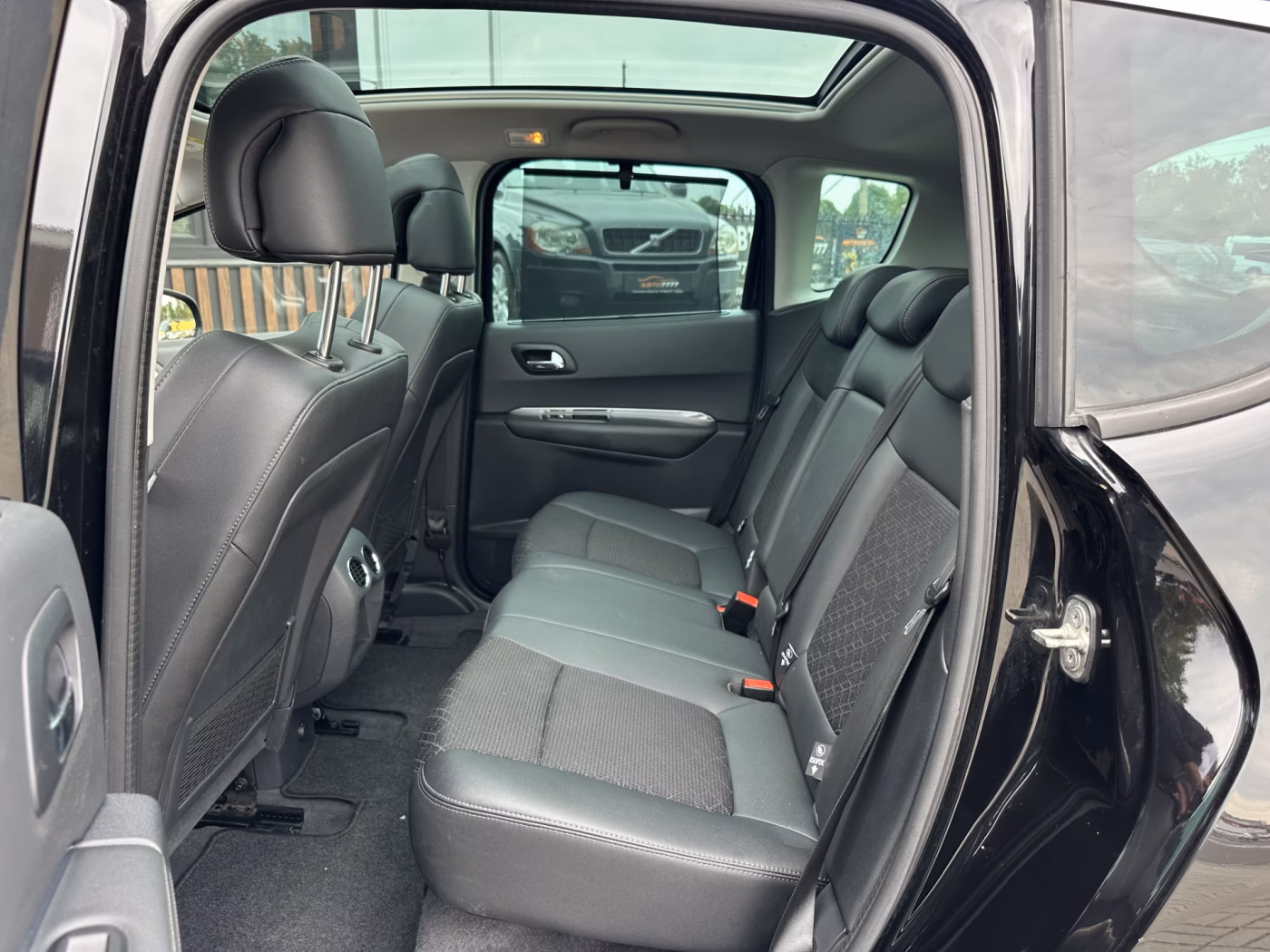 Peugeot 3008 фото 12