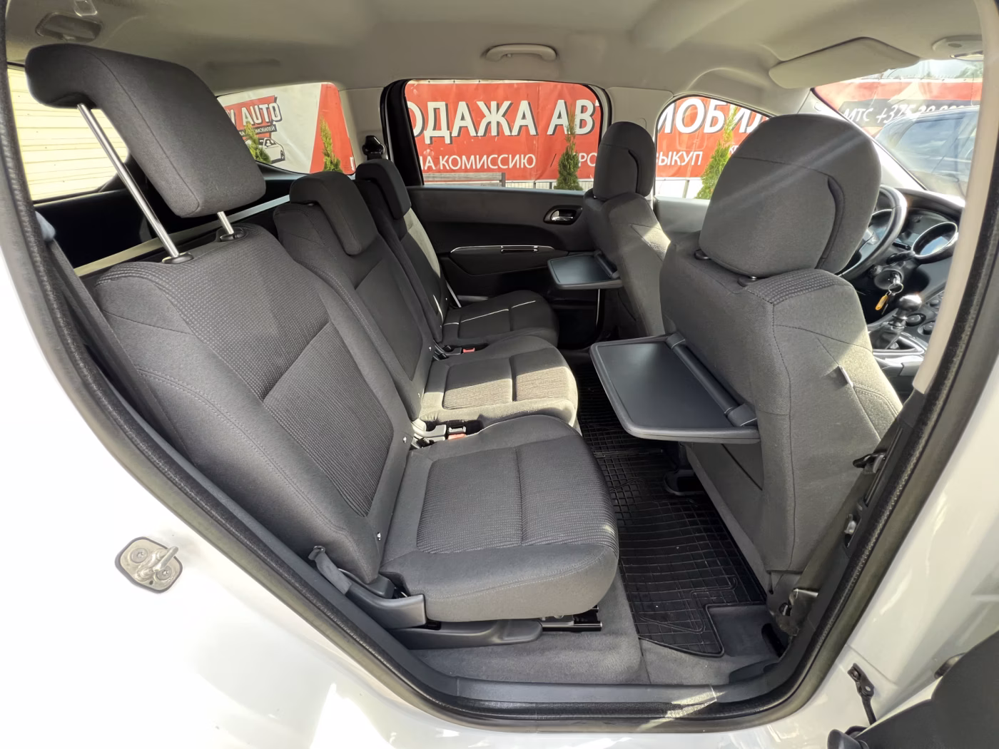 Peugeot 5008 фото 19