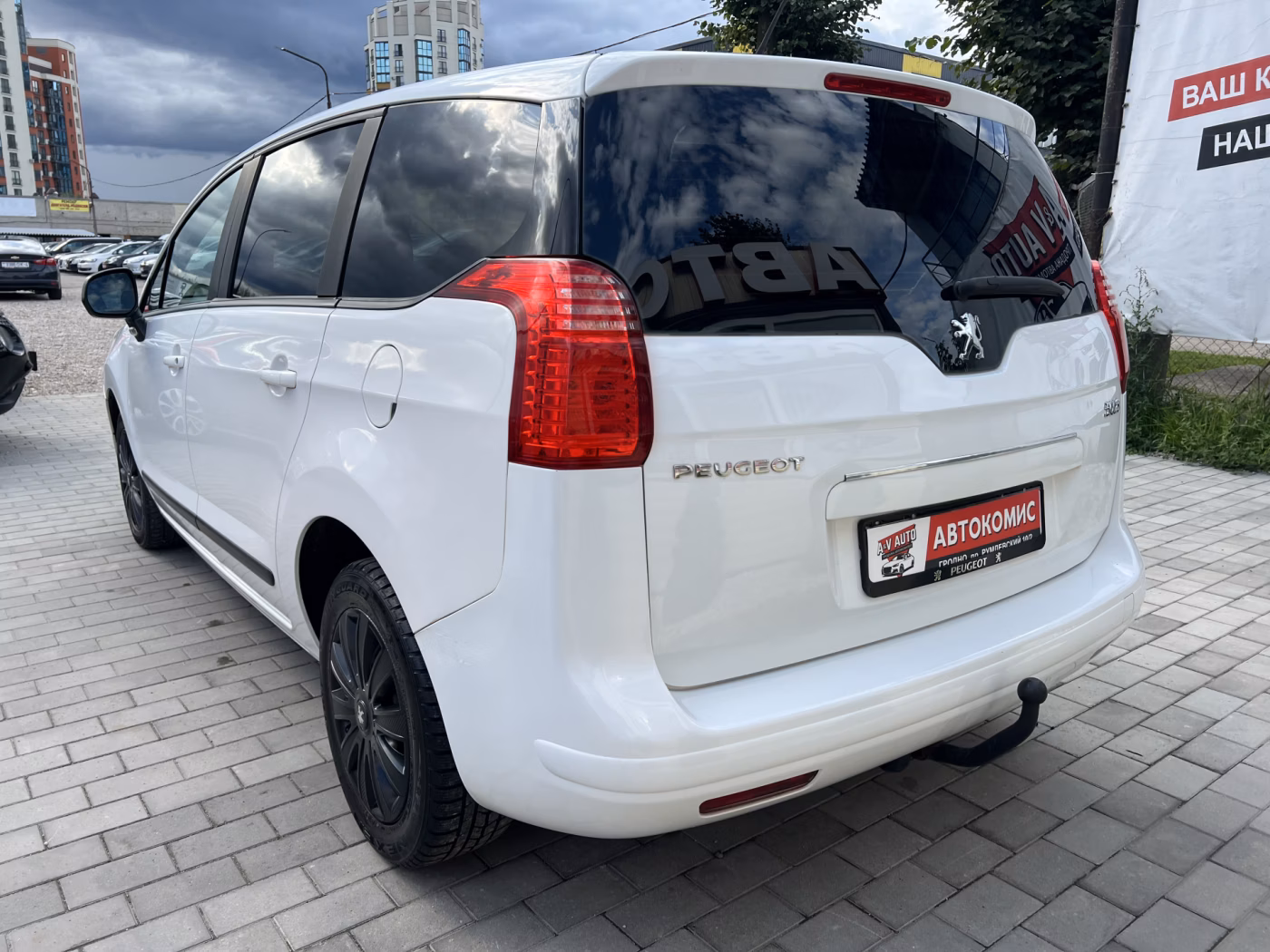 Peugeot 5008 фото 3