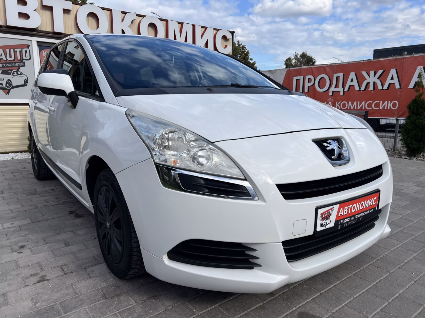 Peugeot 5008 фото 2