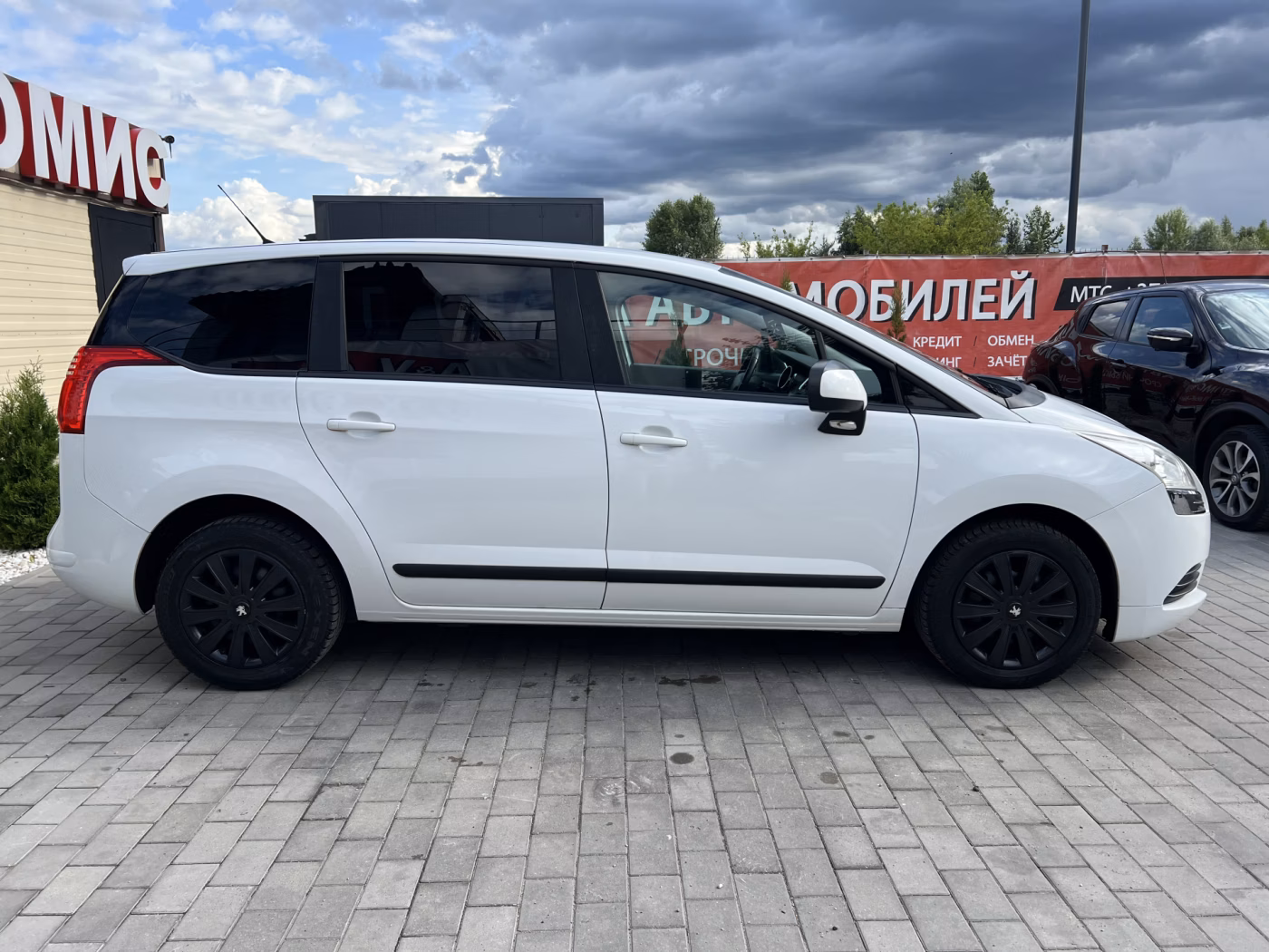 Peugeot 5008 фото 6