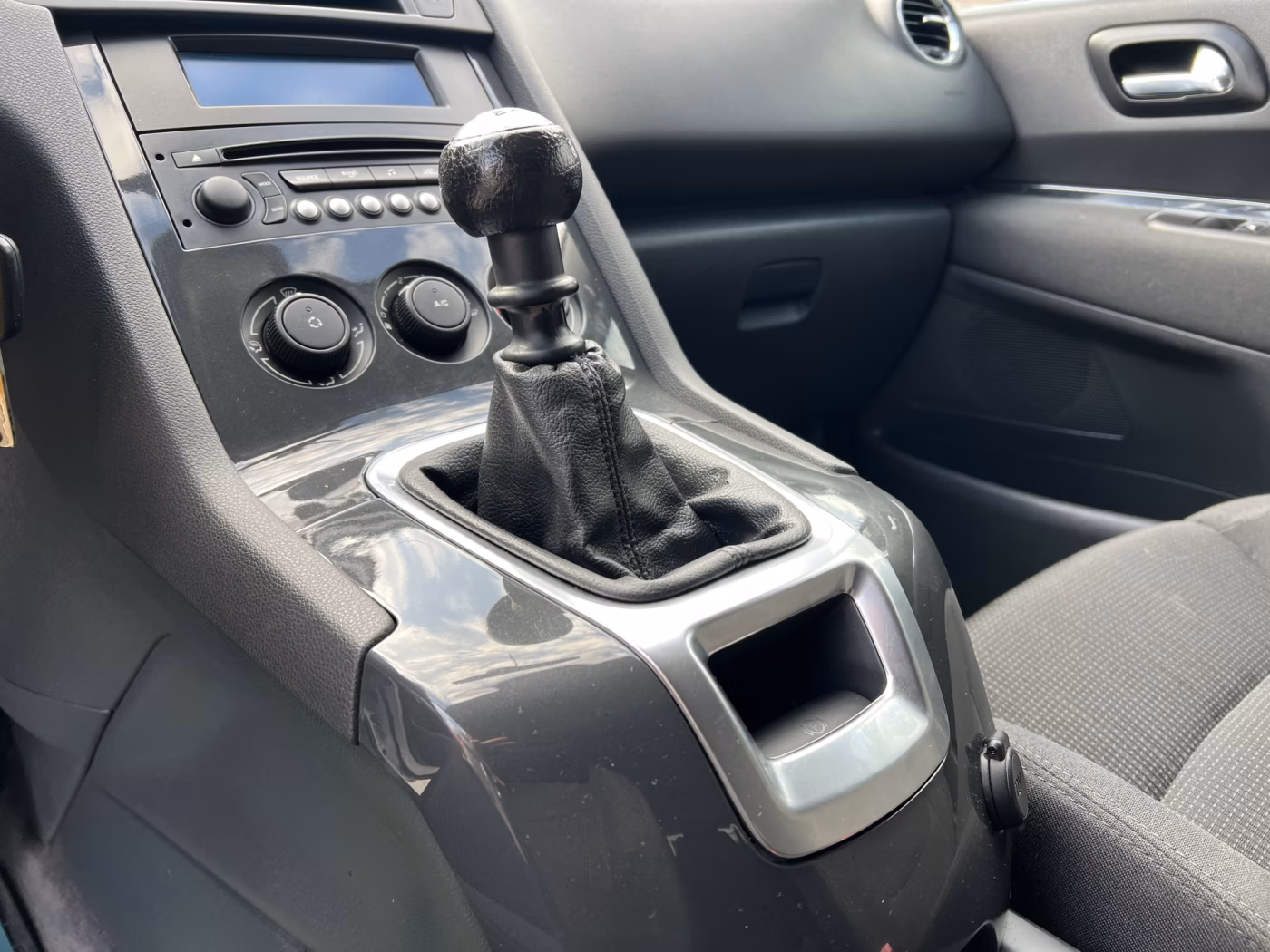 Peugeot 5008 фото 22