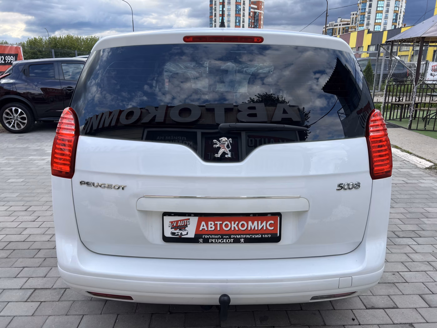 Peugeot 5008 фото 8