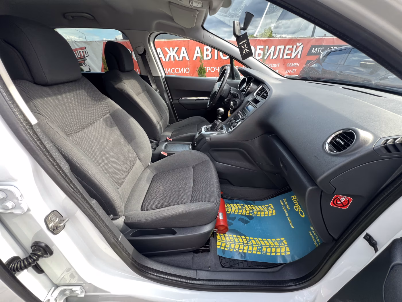 Peugeot 5008 фото 16