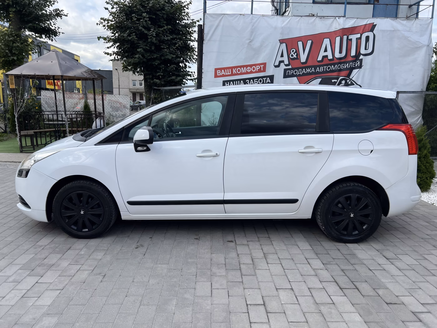 Peugeot 5008 фото 5
