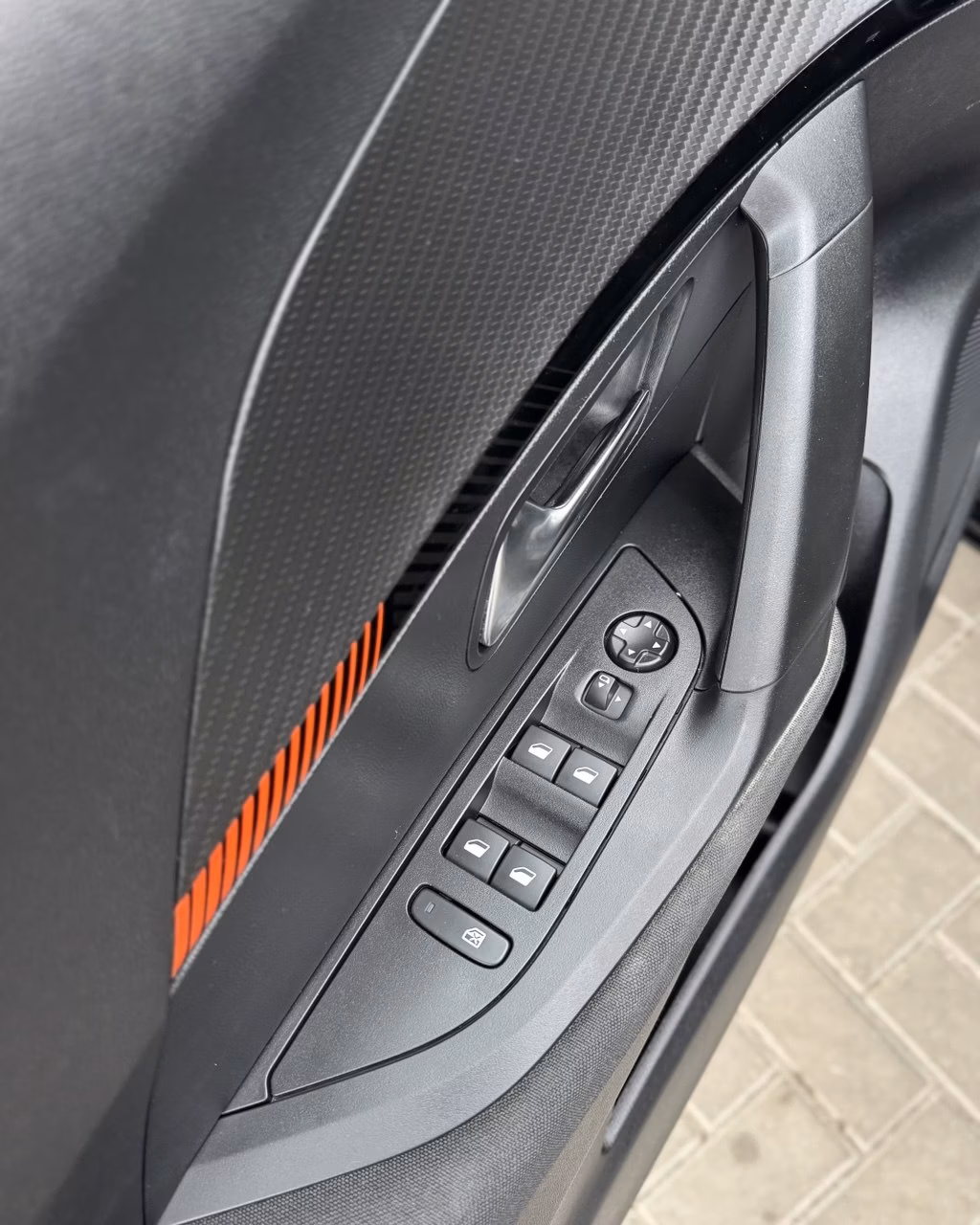 Peugeot 2008 фото 17
