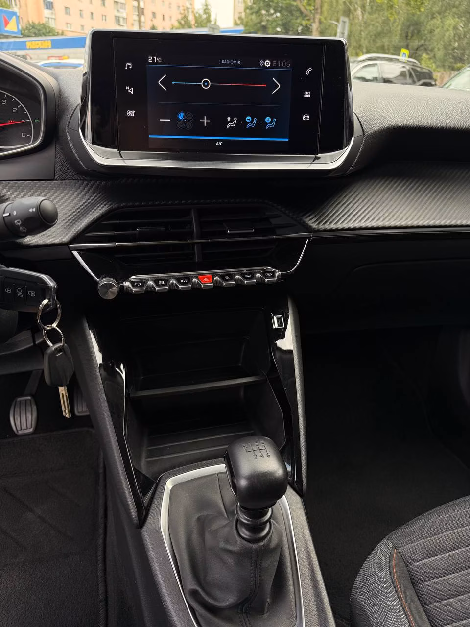 Peugeot 2008 фото 14