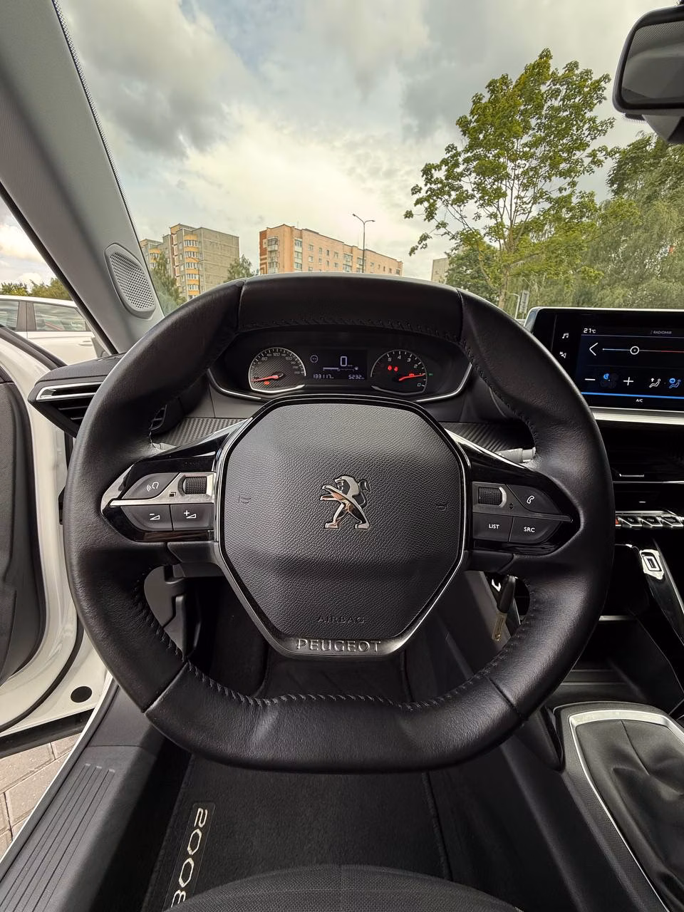 Peugeot 2008 фото 15