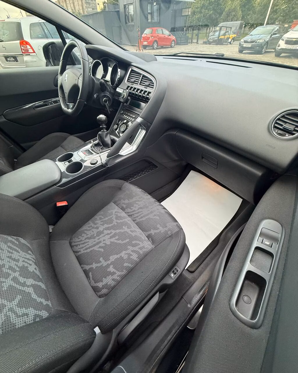 Peugeot 3008 фото 12