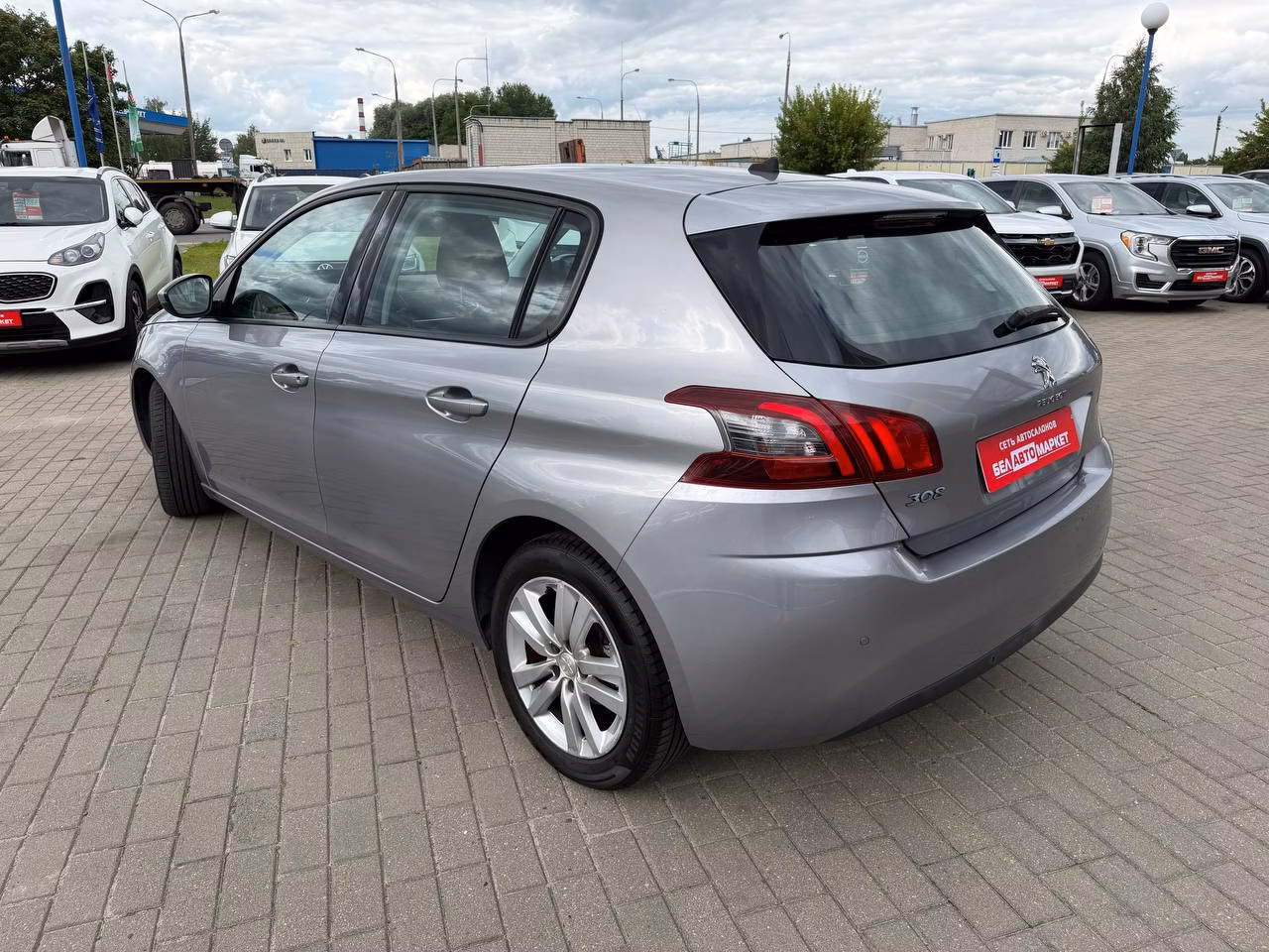 Peugeot 308 фото 8
