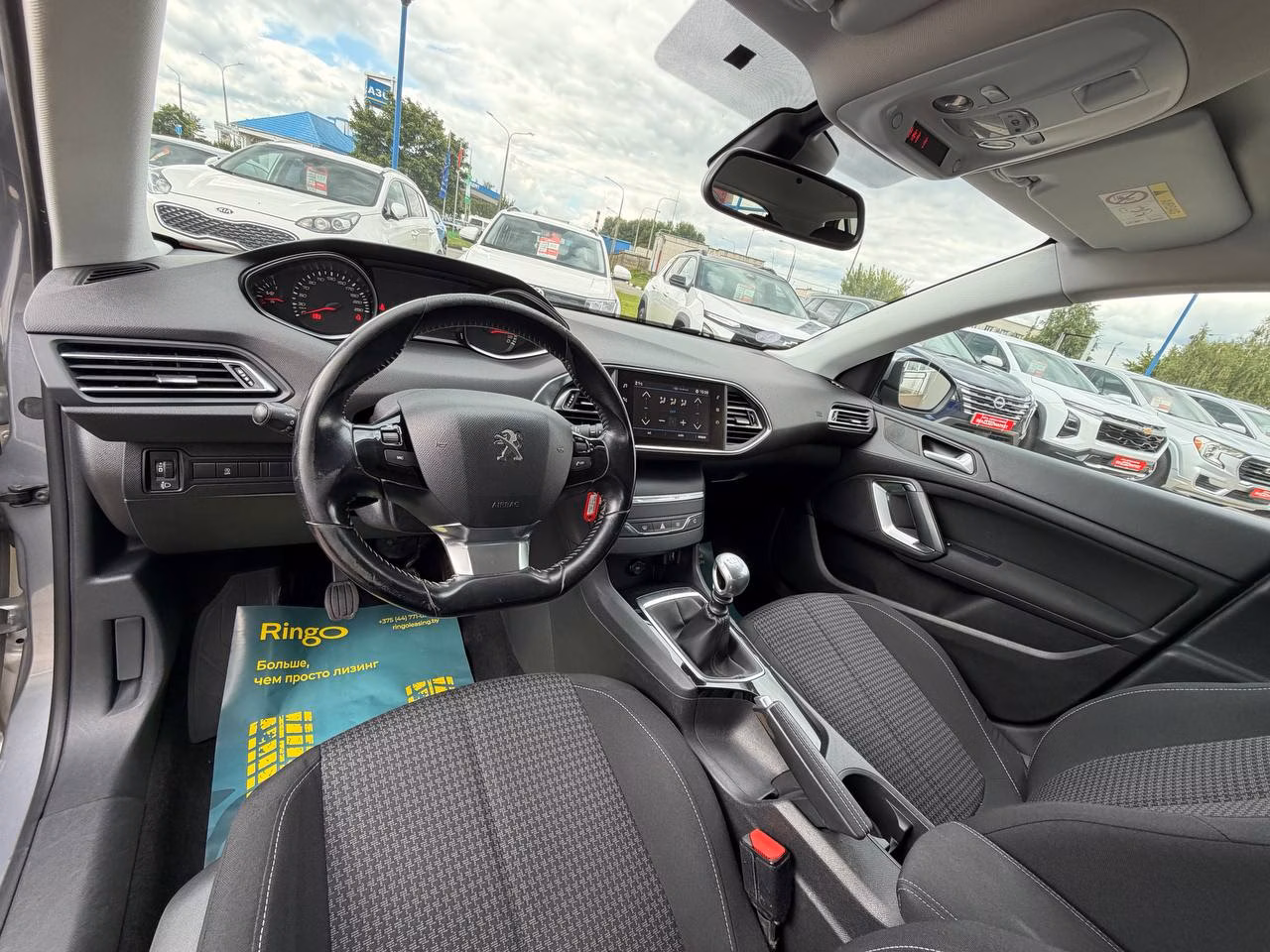 Peugeot 308 фото 16