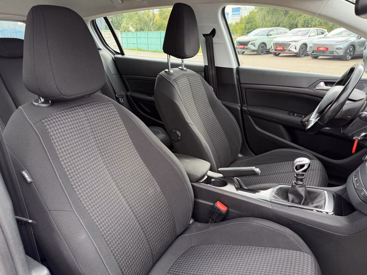 Peugeot 308 фото 19