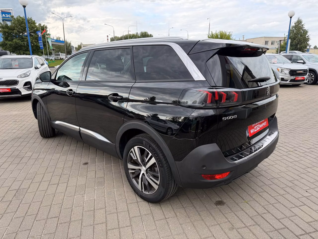 Peugeot 5008 фото 8