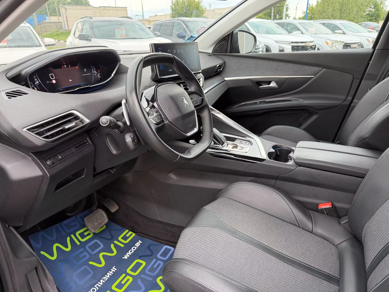 Peugeot 5008 фото 10
