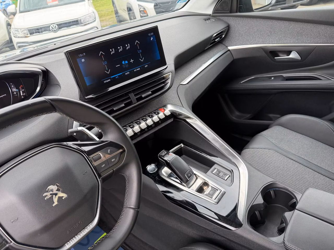Peugeot 5008 фото 13