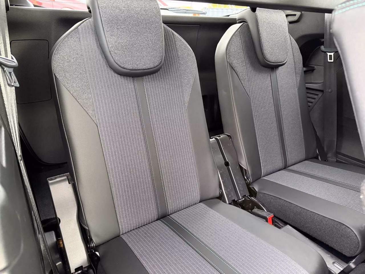 Peugeot 5008 фото 18