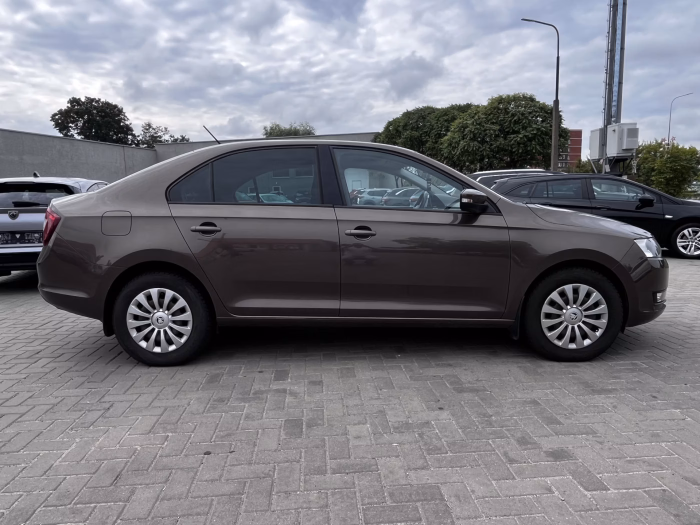 Skoda Rapid фото 2