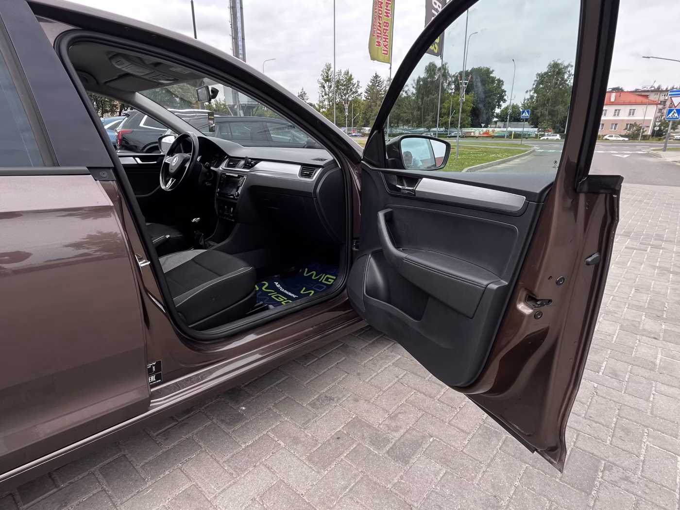 Skoda Rapid фото 12